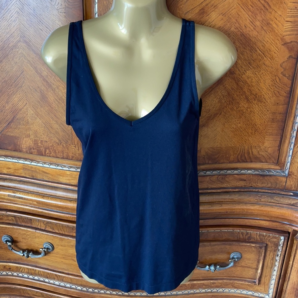 Reversible blank tank V or scoopneck